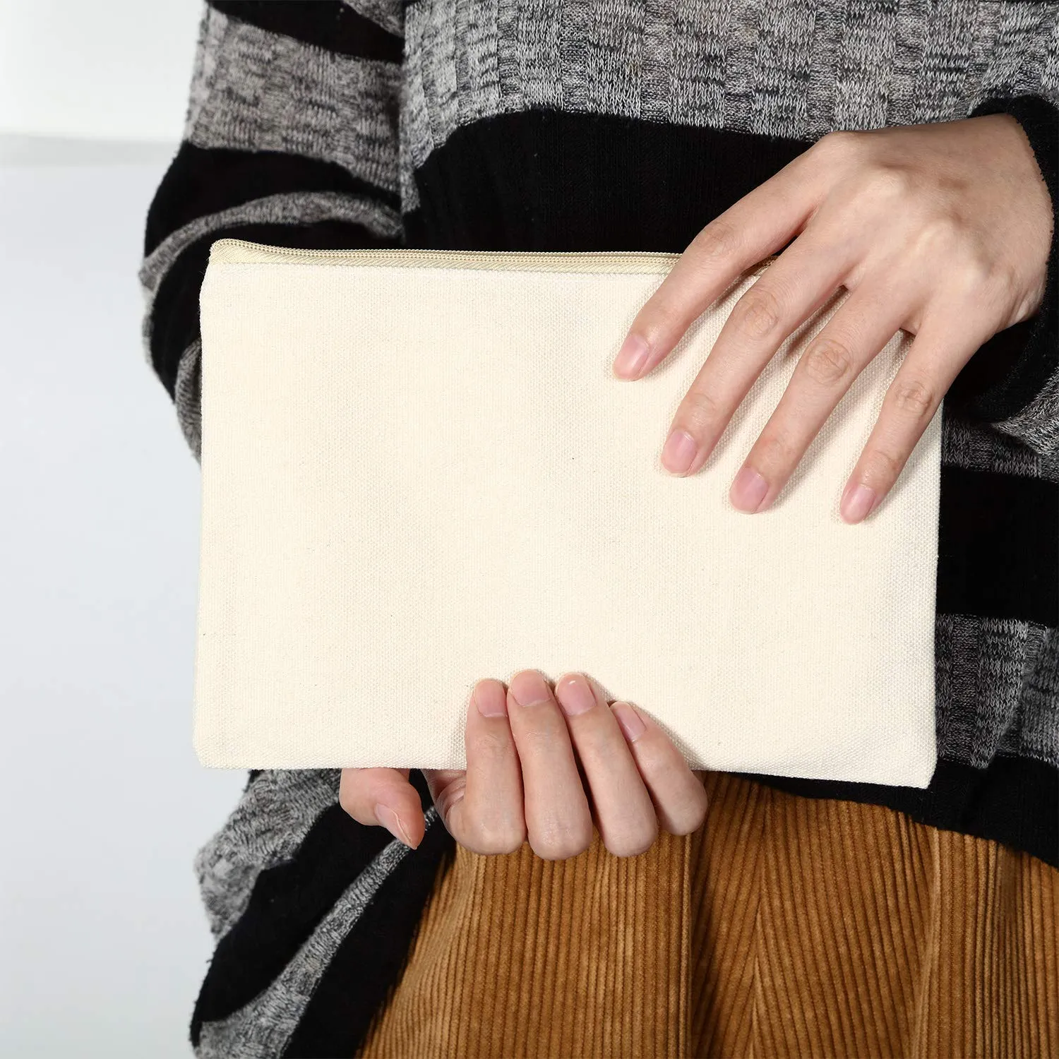10 Pieces Cosmetic Canvas Pouch Bag Multipurpose Makeup Bag with Zipper Cotton Canvas Travel Toiletry Pouch DIY Craft(M,Beige)