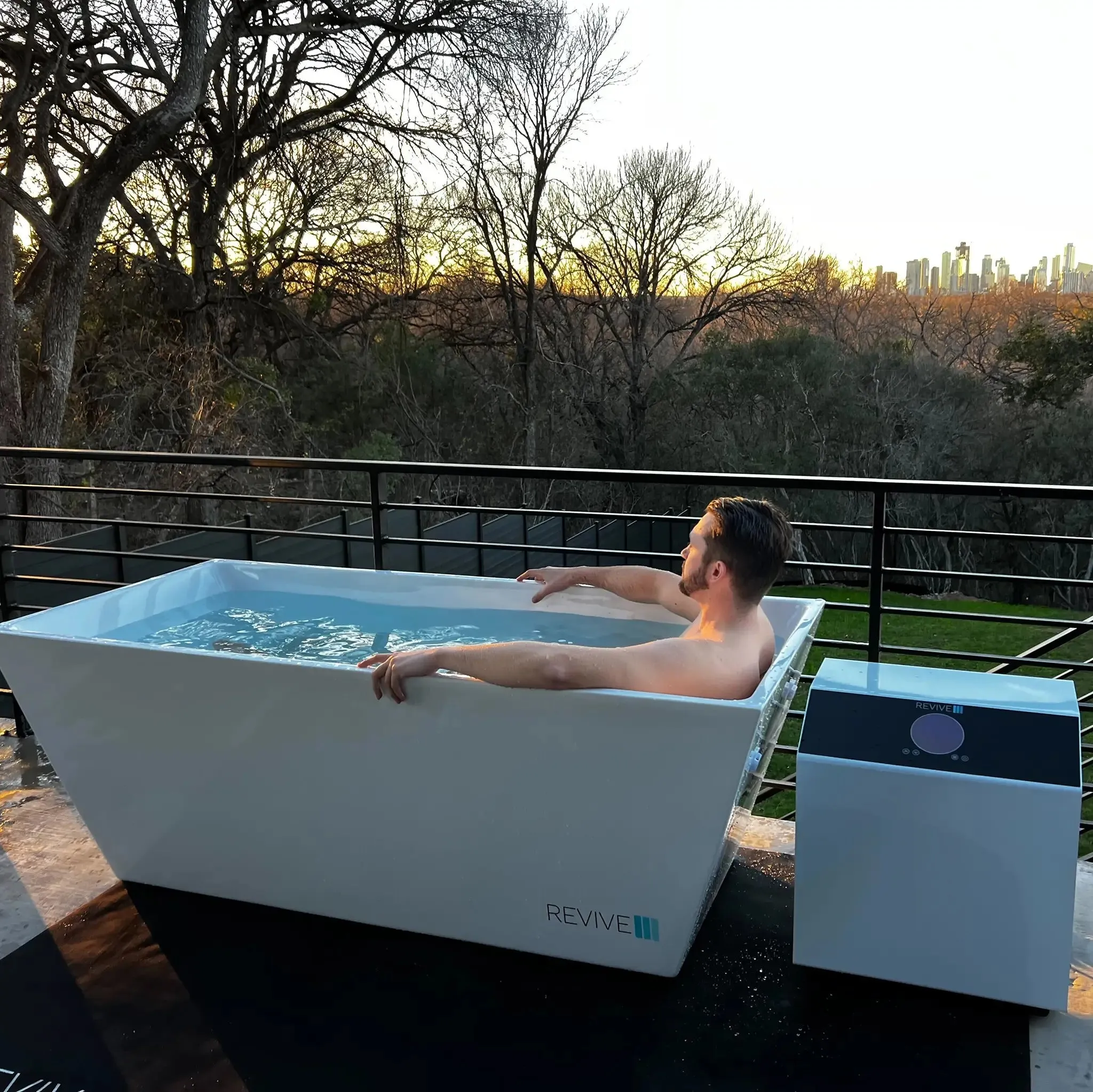 3 Person Traditional Sauna & Acrylic Plunge