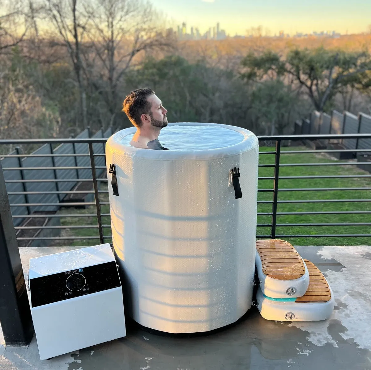 6 Person Traditional Sauna & Inflatable Barrel Plunge