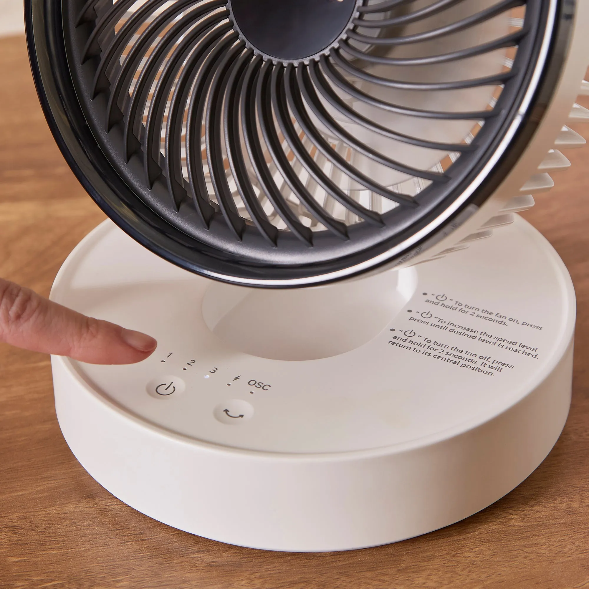 Air Flex 6” Portable Oscillating USB Fan