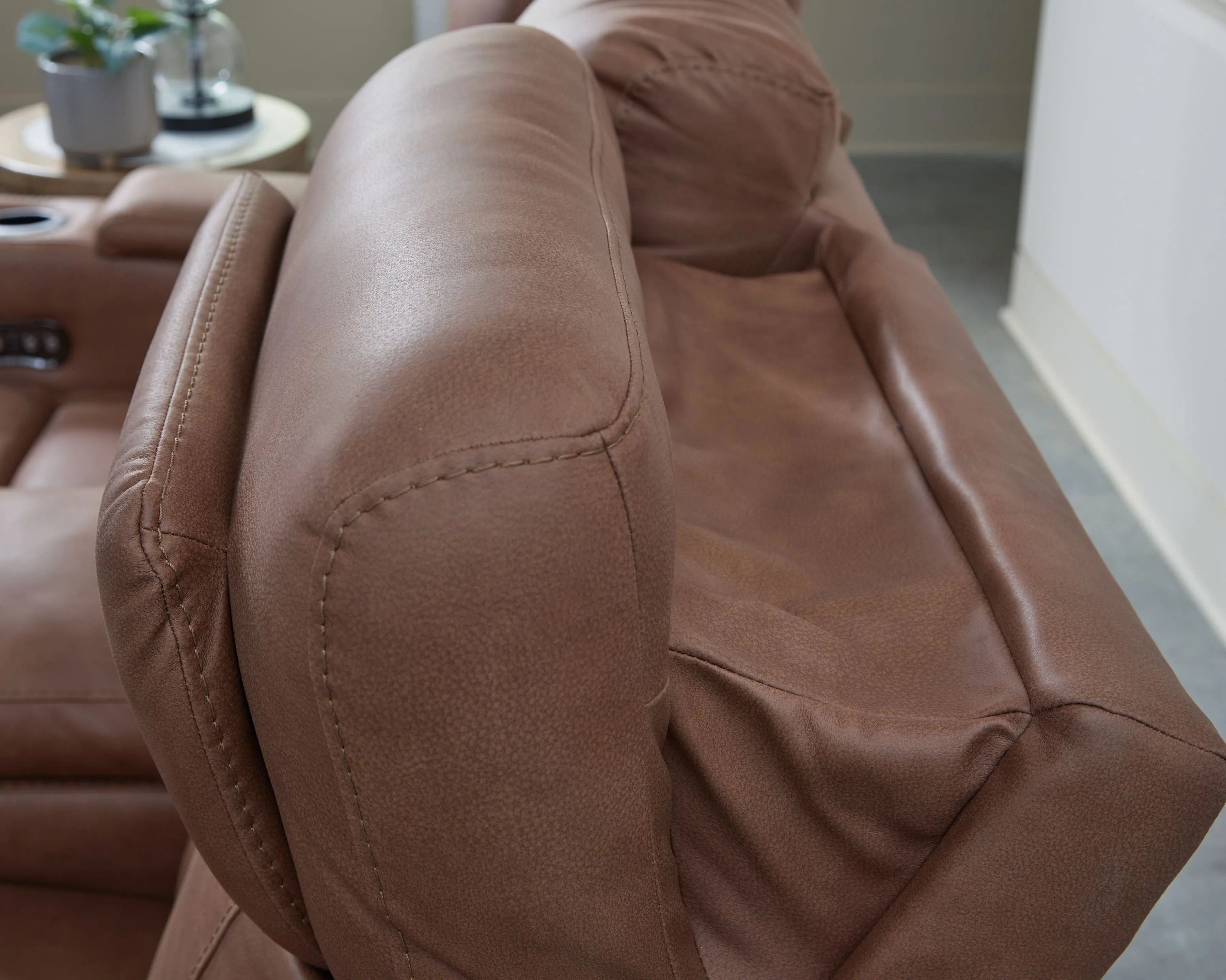 Clean-Slate - Caramel - Power Reclining Loveseat With Console / Adj Headrest