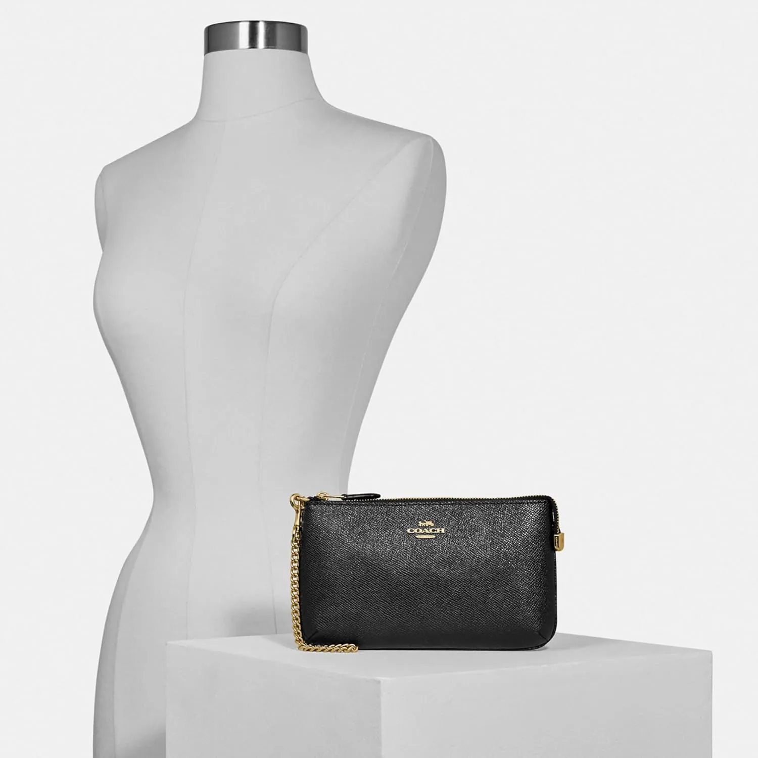 Coach Women's Crossgrain Leather Wristlet W Chain