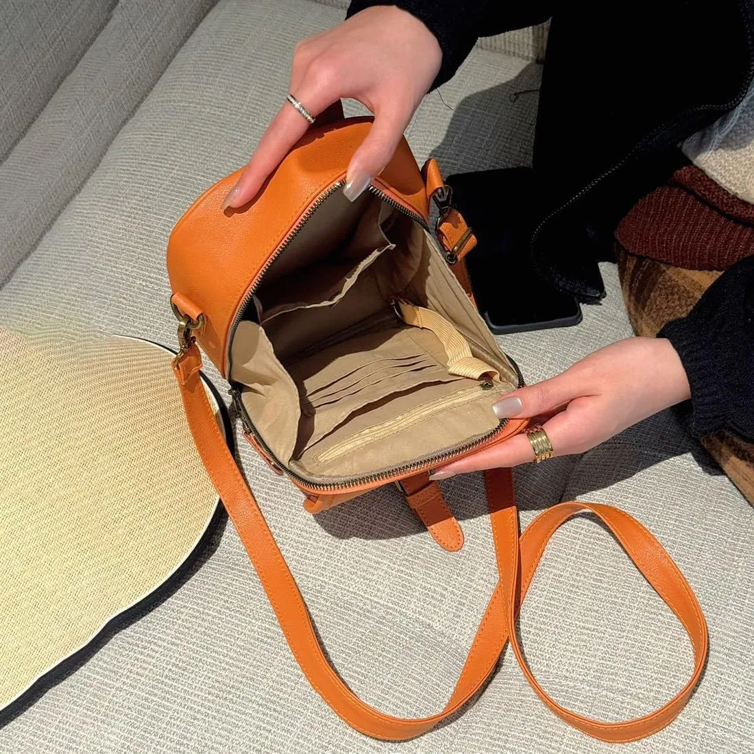 Collaboraten1 Crossbody Leather Bag, 2025 Upscale Urvashi Crossbody Leather Bag, Crossbodys Purse with Built in Wallet