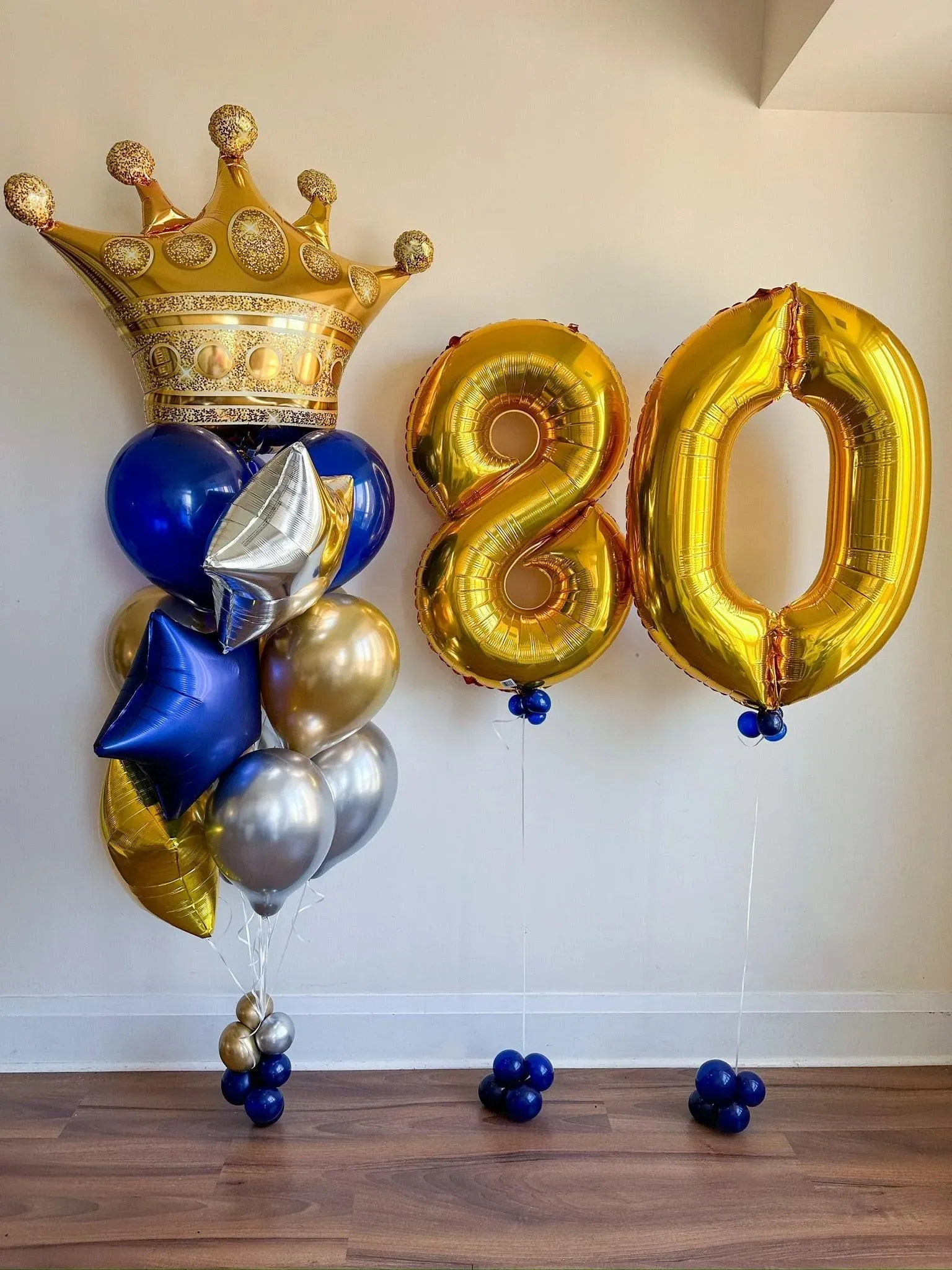 Customizable VIP Bouquet with Crown - Celebrate in Style