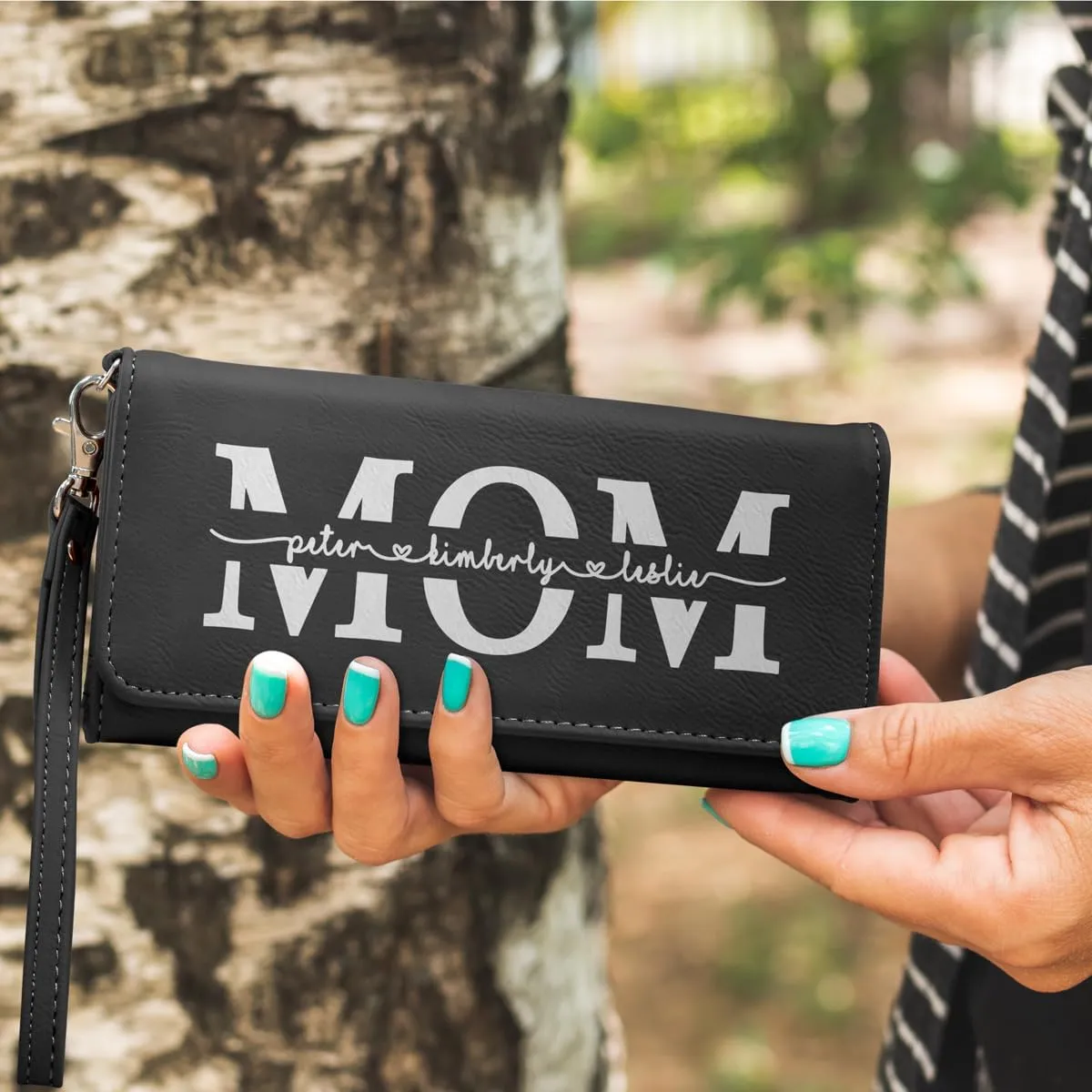 Customizable Wallet for Mom Personalized with her Kids Names - A Great Gift for New Mom's, Mother's Day and Holidays-Offered in Multiple Colors (Black with Silver)