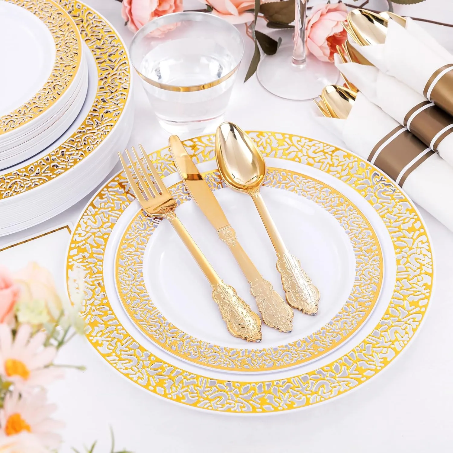 DaYammi 210 PCS Gold Plastic Plates, Gold Plastic Dinnerware Sets, Includes: 30 Dinner Plates, 30 Salad Platos, 30 Pre Rolled Napkins with silverware,30 Cups 9 OZ, Perfect for Party