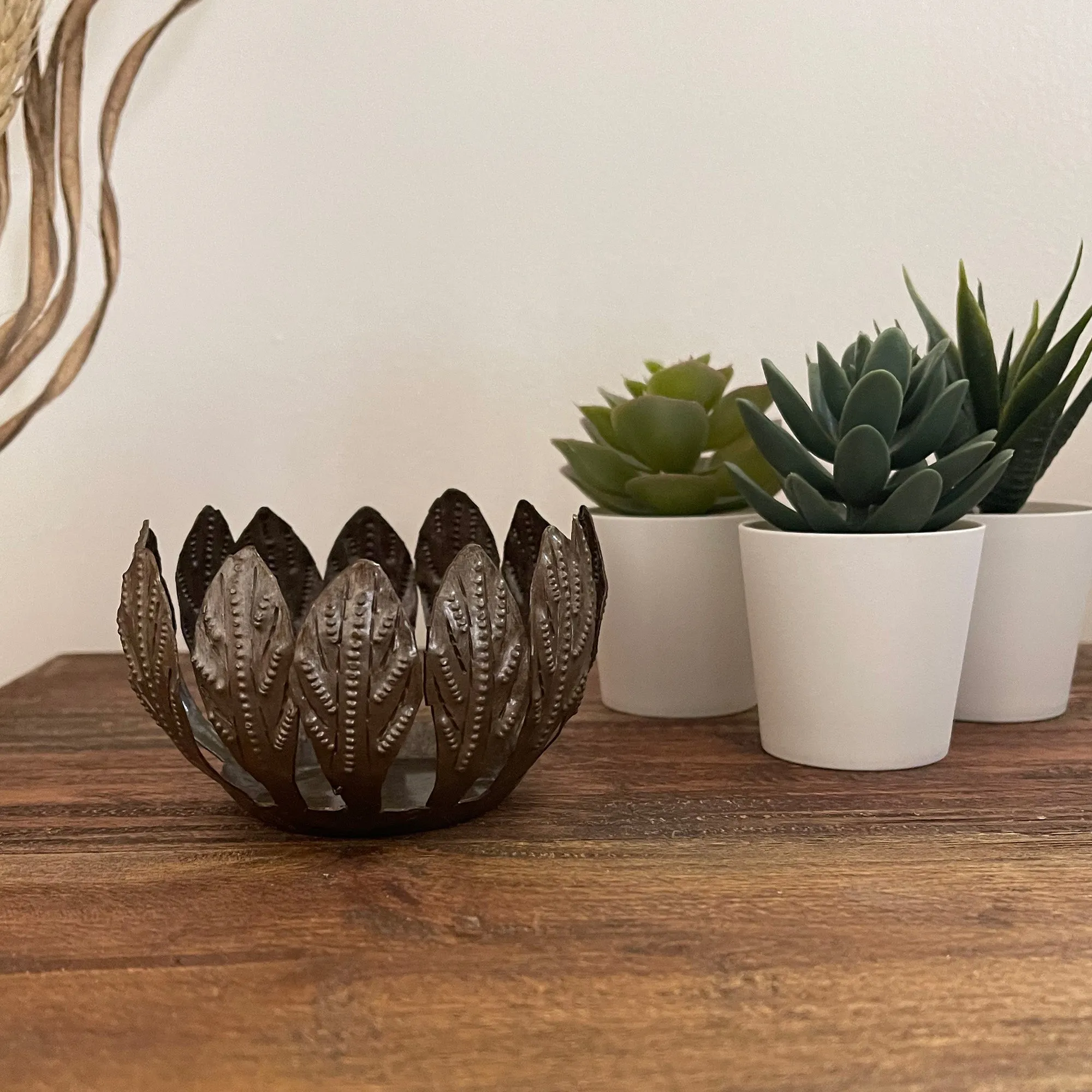 Decorative Drum Art Candle Holder, Mango Leaf