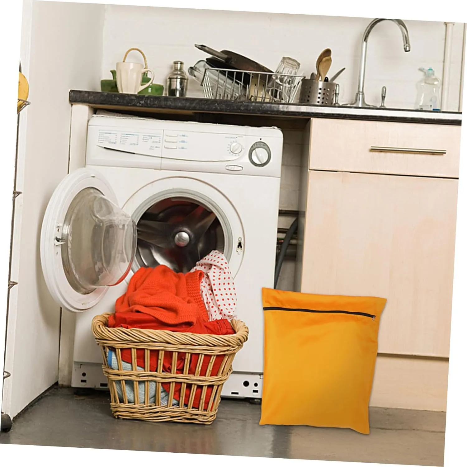 Dog Laundry Bag Pet Wash Bag Mesh Design Easy-to-use Laundry Hamper for Dog for Home Use