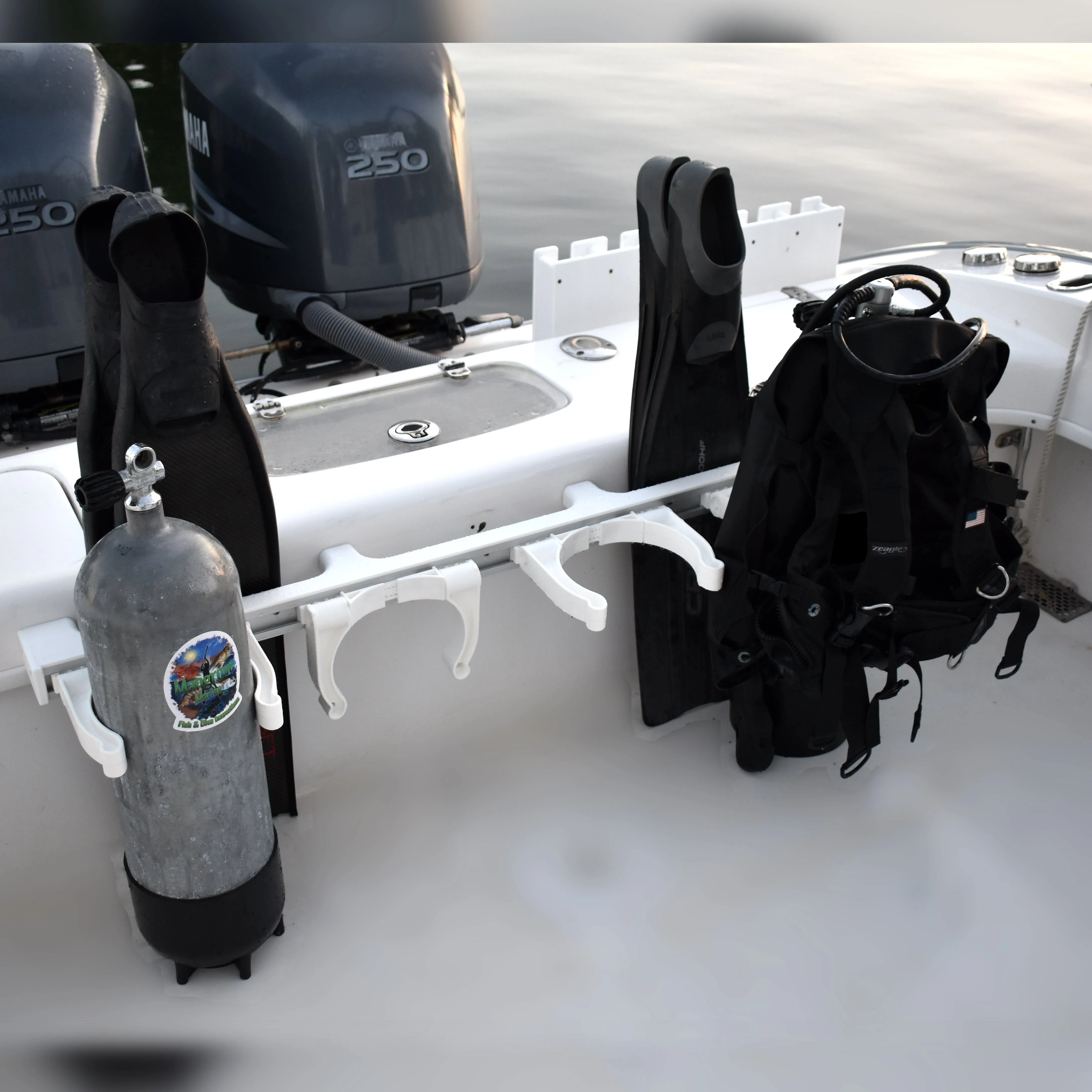 Fin Holder and Tank Holder Mount