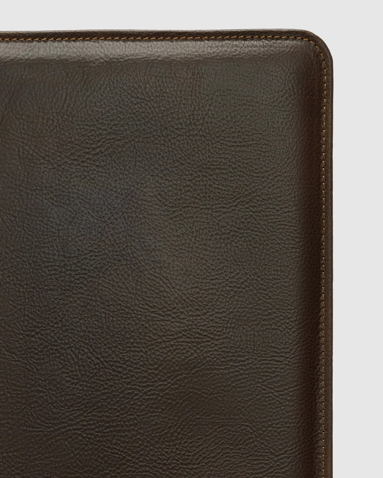 Folio Chocolate - Leather Compendium