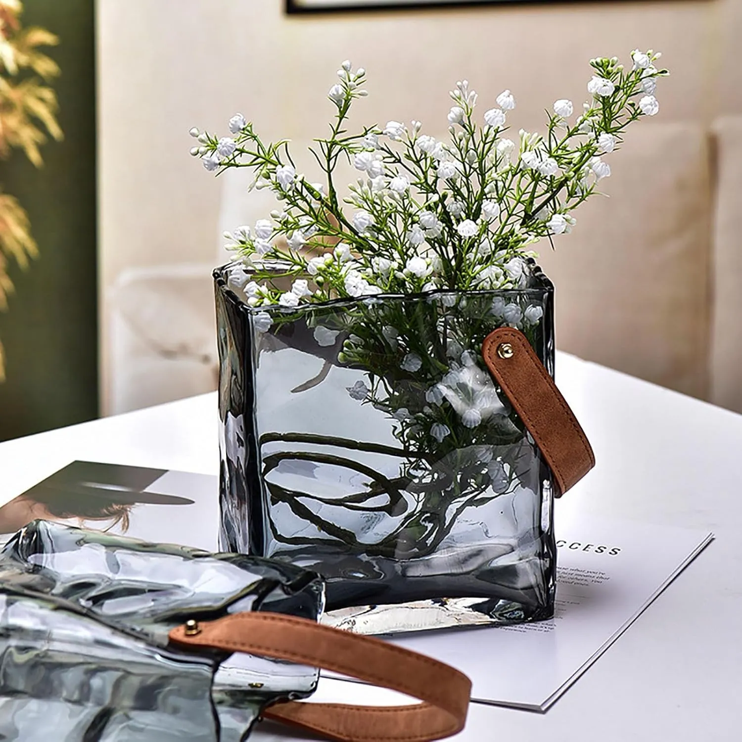 Glass Purse Vase for Flowers,Glass Purse Vase for Flowers, Glass Bag Vase with Leather Handle,Cool Large Bag Vase Decorative Fish Bowl Handbag Vase for Home Wedding Decor(B,7.5 * 9.8in)