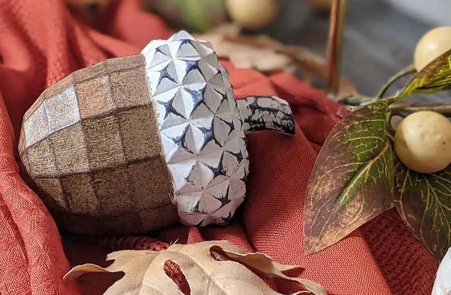 Handpainted Geometric Ornate Acorn Decor, Set of 2