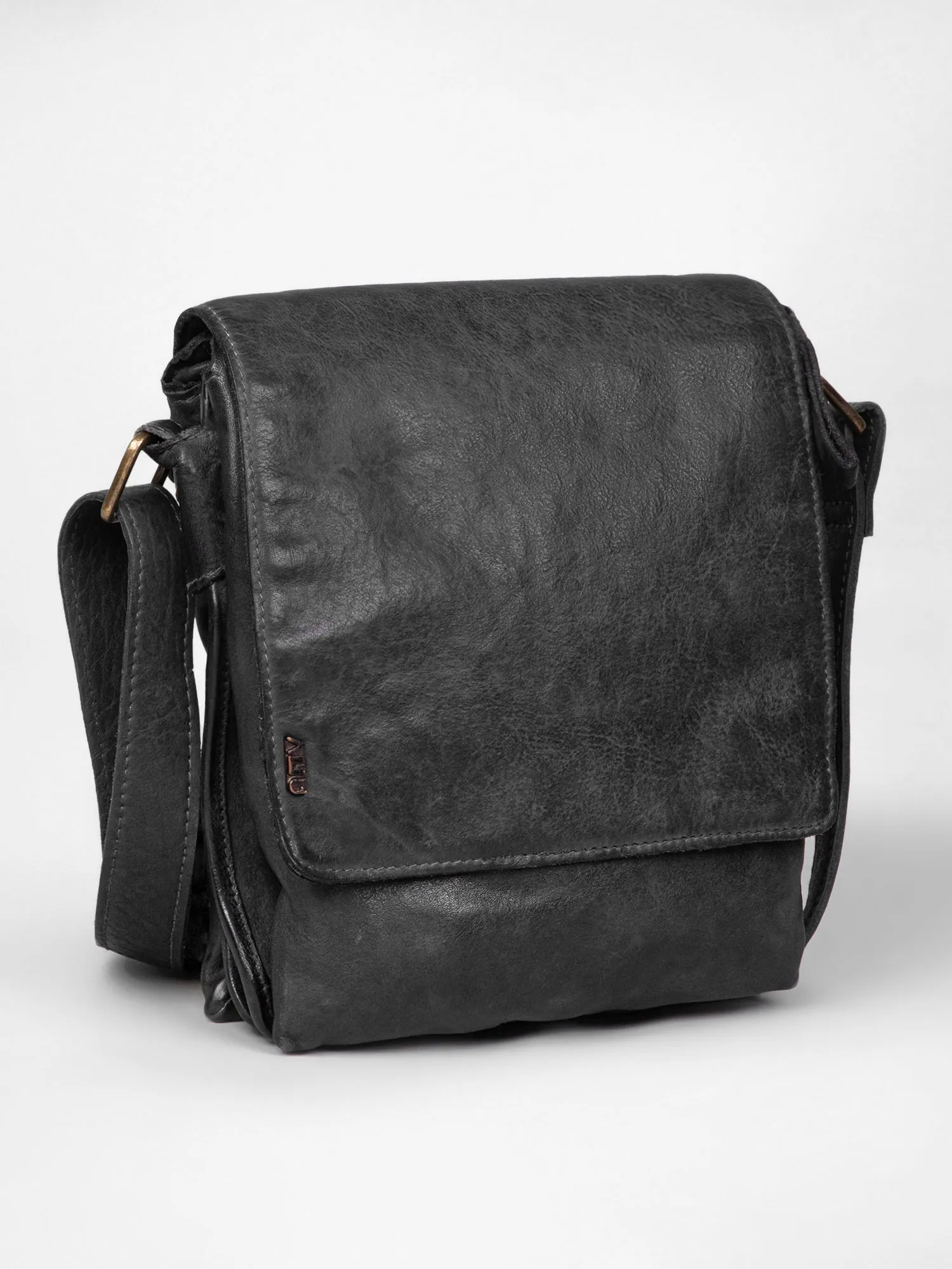 Henry: Black Flap Bag Cross Body In Veg Tan Leather by art n vintage