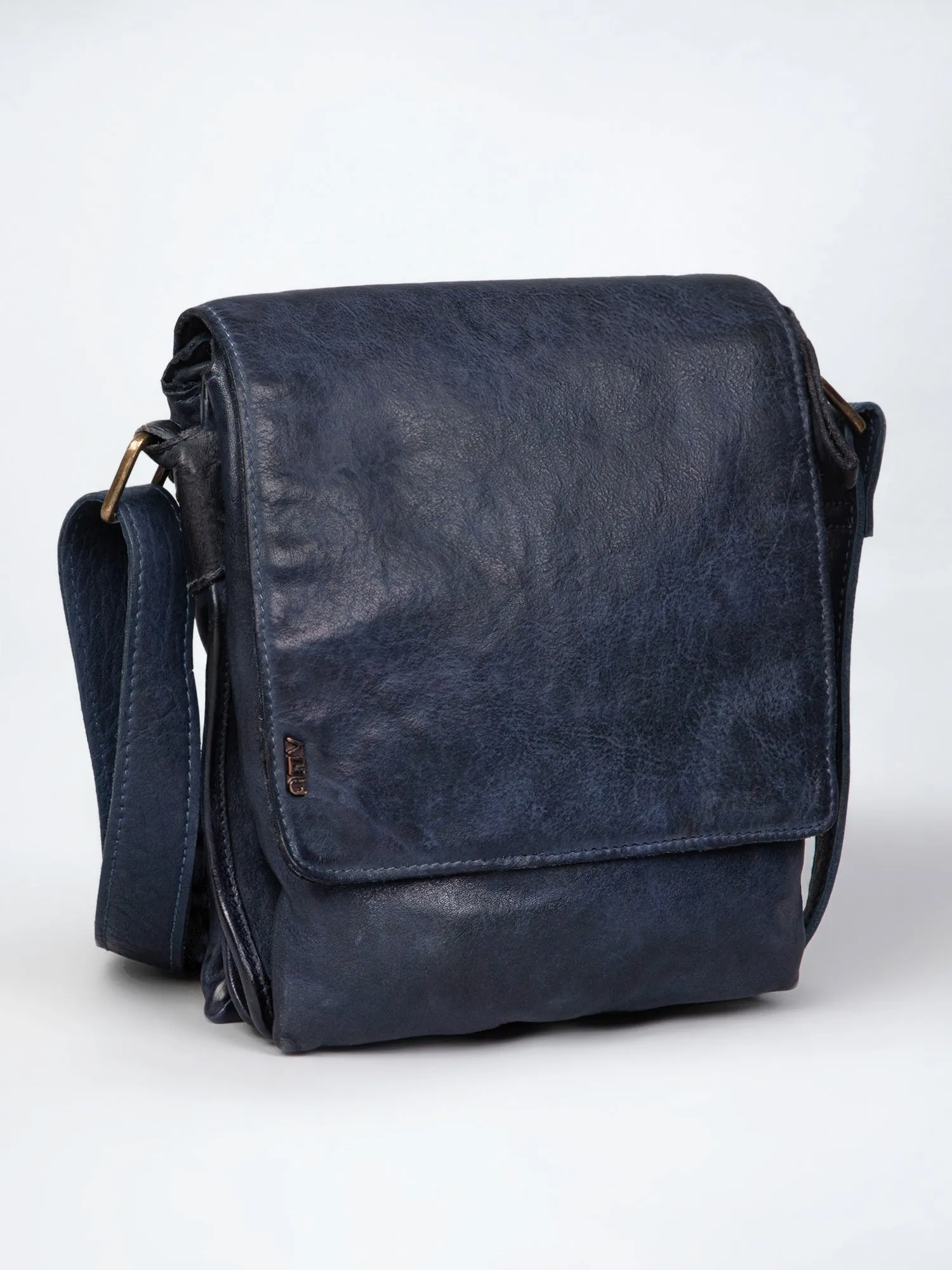 Henry: Black Flap Bag Cross Body In Veg Tan Leather by art n vintage
