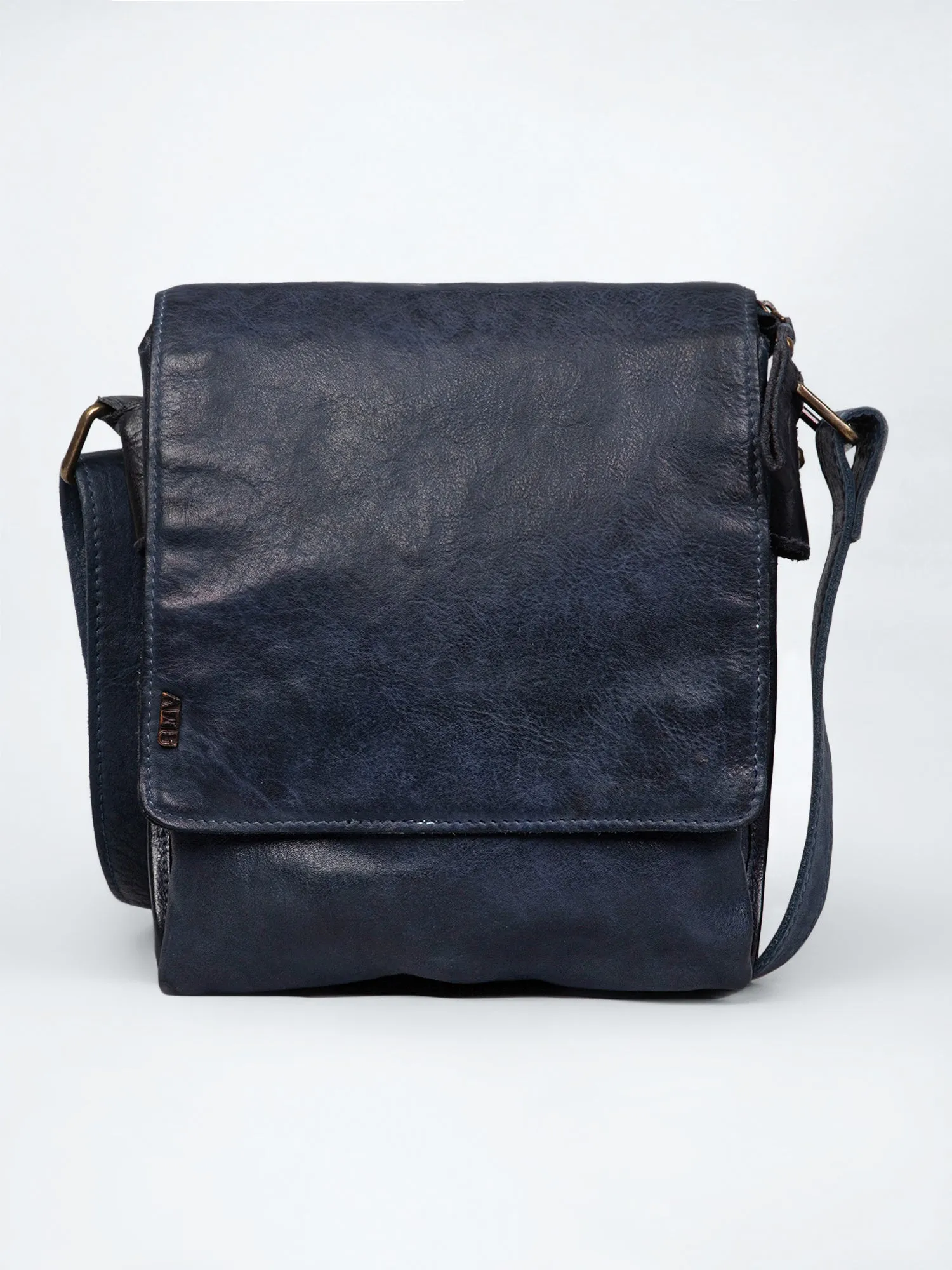 Henry: Black Flap Bag Cross Body In Veg Tan Leather by art n vintage
