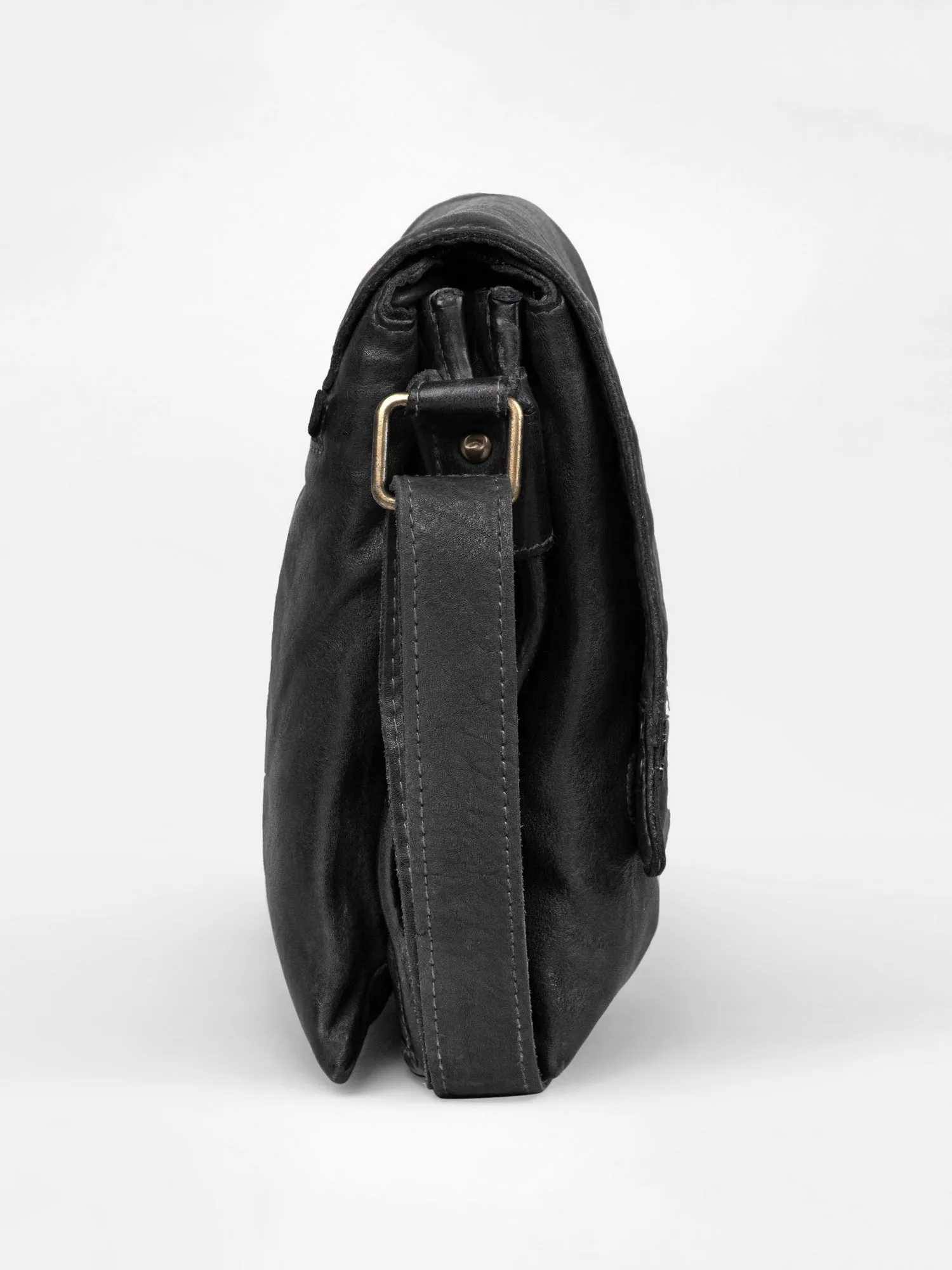 Henry: Black Flap Bag Cross Body In Veg Tan Leather by art n vintage