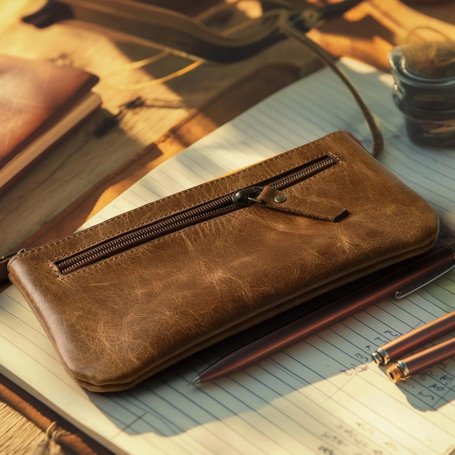 LEATHER VILLAGE Leather Pencil Pouch Pen Case - Sun Tan Brown - 8"X4"- Double Pocket - Elegant and Practical Zipper Pouch Holder for Artists, Men, and Women