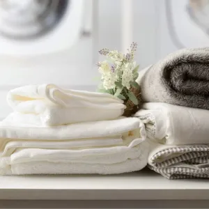Luscious Laundry Plus Odouraze Wax Melt Snap Bar, Luxury Simmering Granules and Carpet Freshener, Strong Scented Home Wax