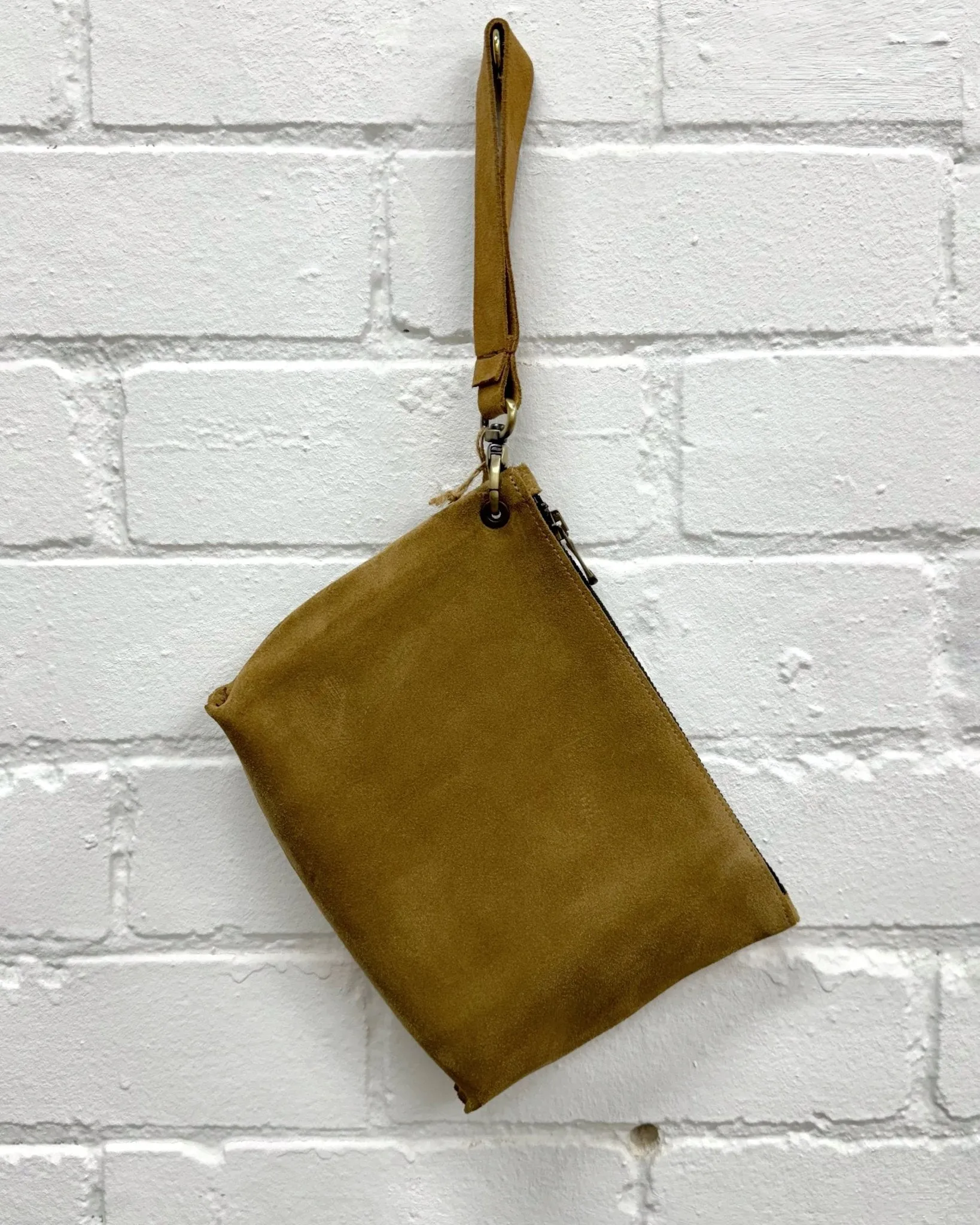 MELBOURNE LEATHER POUCH
