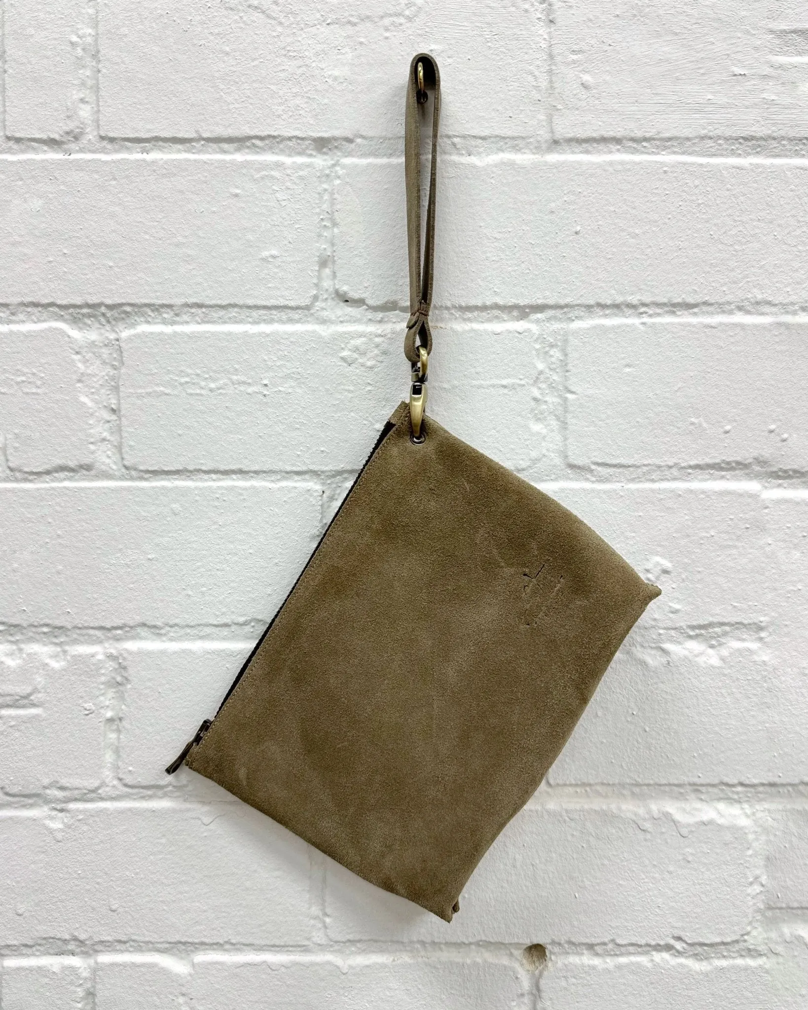 MELBOURNE LEATHER POUCH