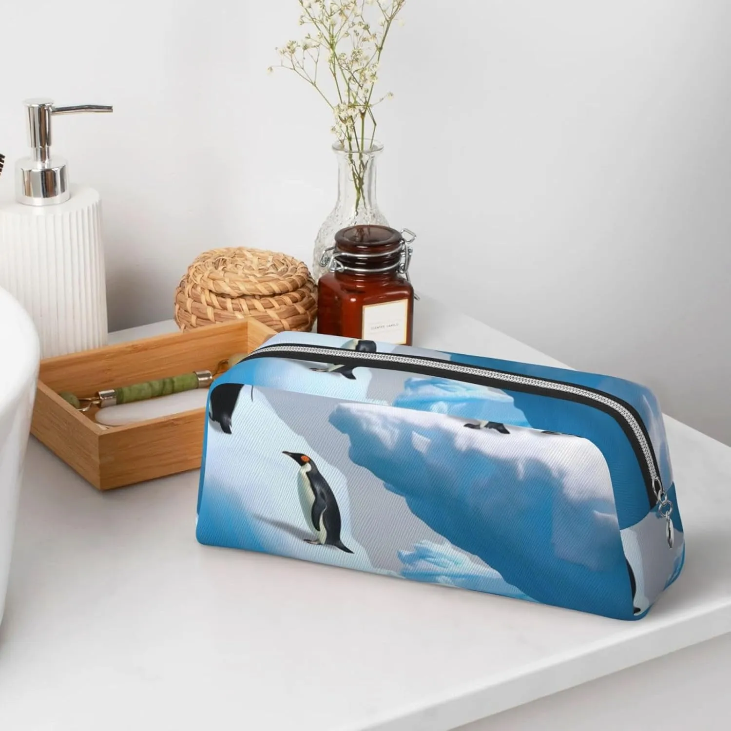Penguins On The Iceberg Makeup Bag Travel Toiletry Bag Big Pencil Bag for Women Men Leather Zipper Coin Pouch Purse
