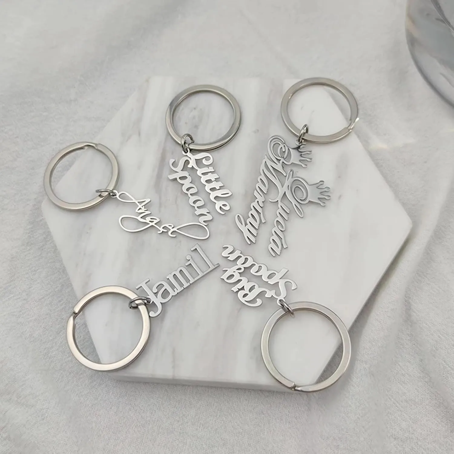 Personalized Name Keychain Custom Stainless Steel Letters Pendant as Special Christmas Gift for Women Girls