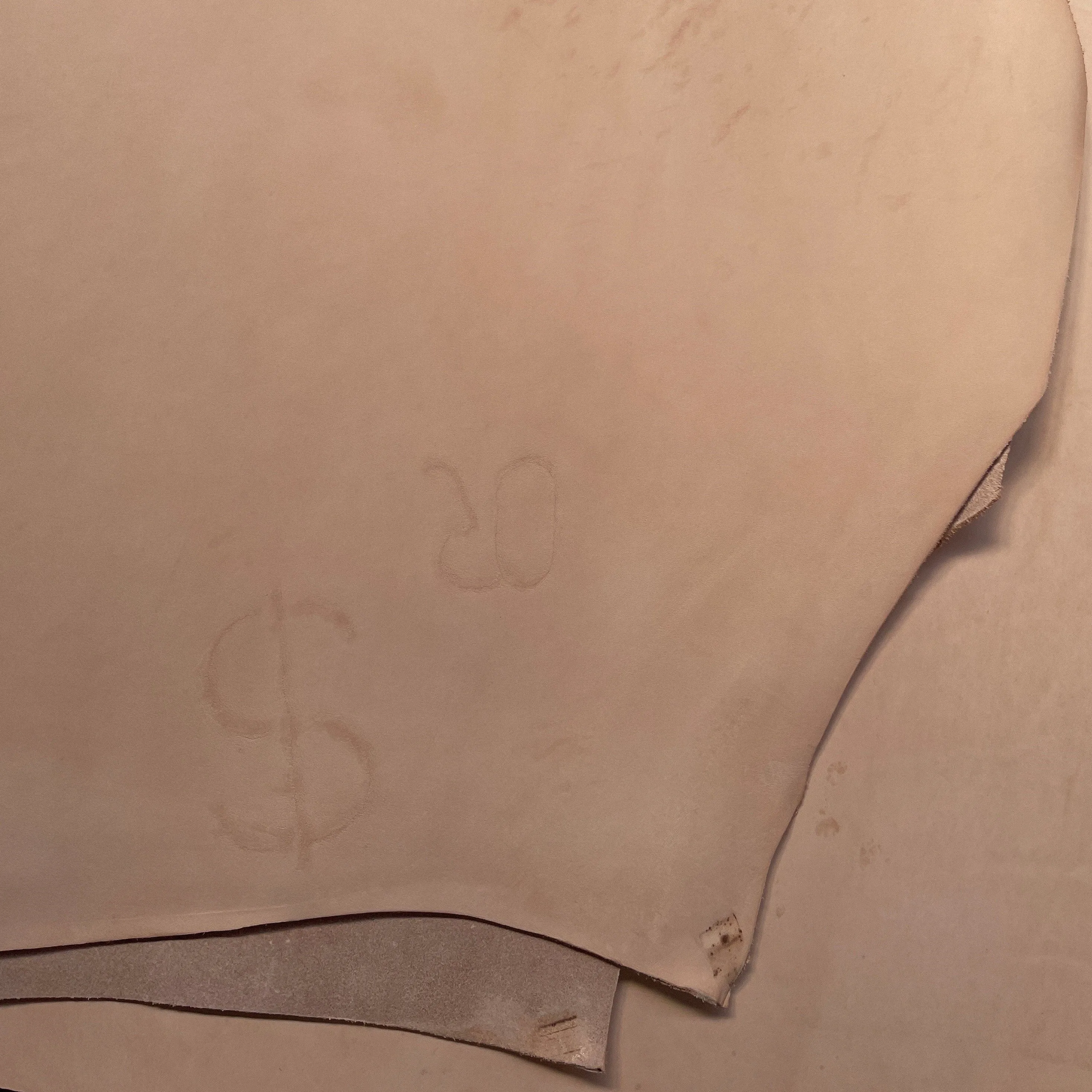 Russet Veg Tan Double Shoulders | 1.0, 1.5, 2.0, 2.5, 3.0 and 3.5mm | 15 sq.ft | From $210 ea.