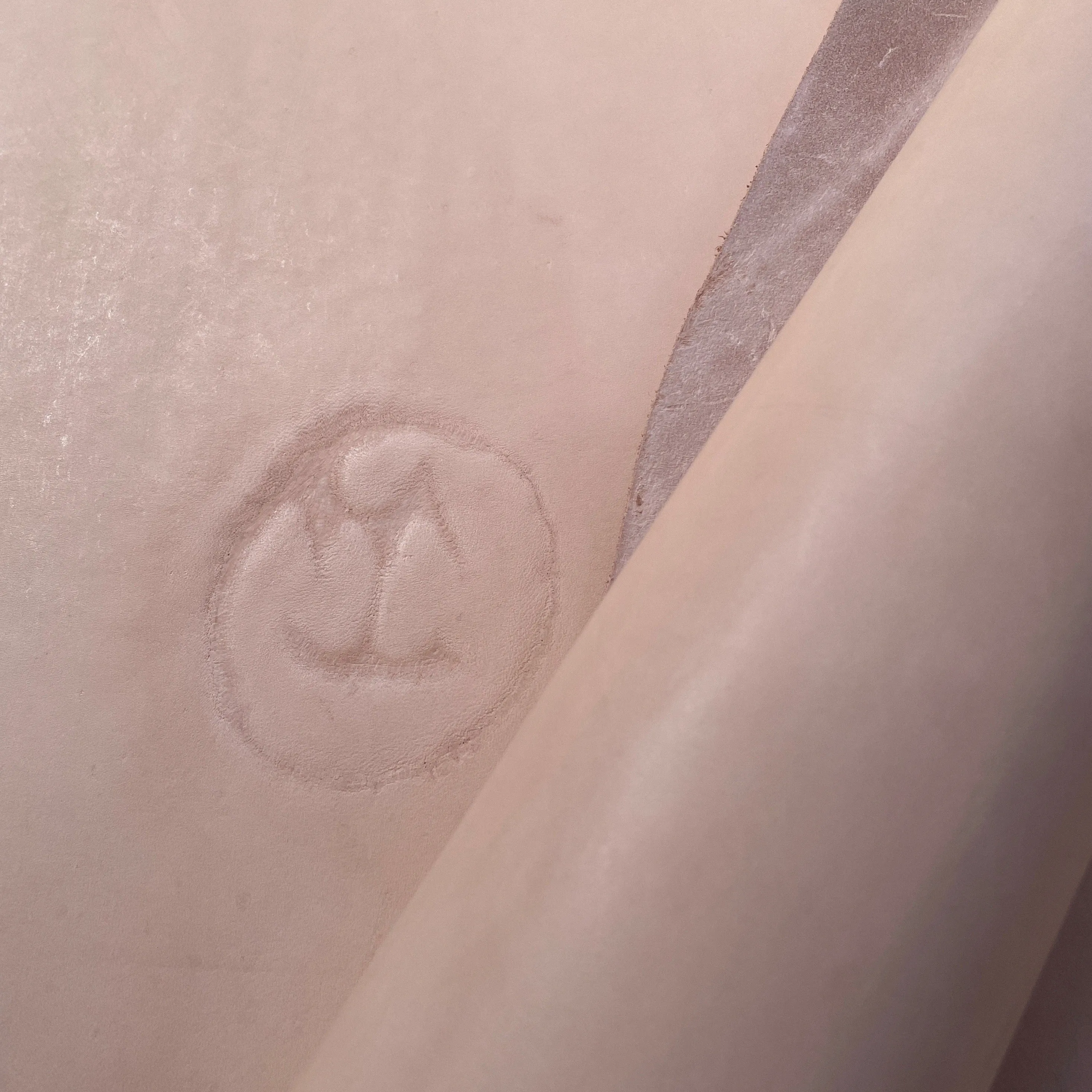 Russet Veg Tan Double Shoulders | 1.0, 1.5, 2.0, 2.5, 3.0 and 3.5mm | 15 sq.ft | From $210 ea.