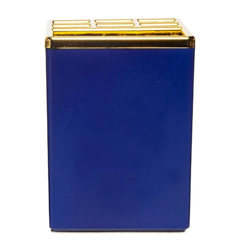 Spray-Painted Plastic Pen Holder