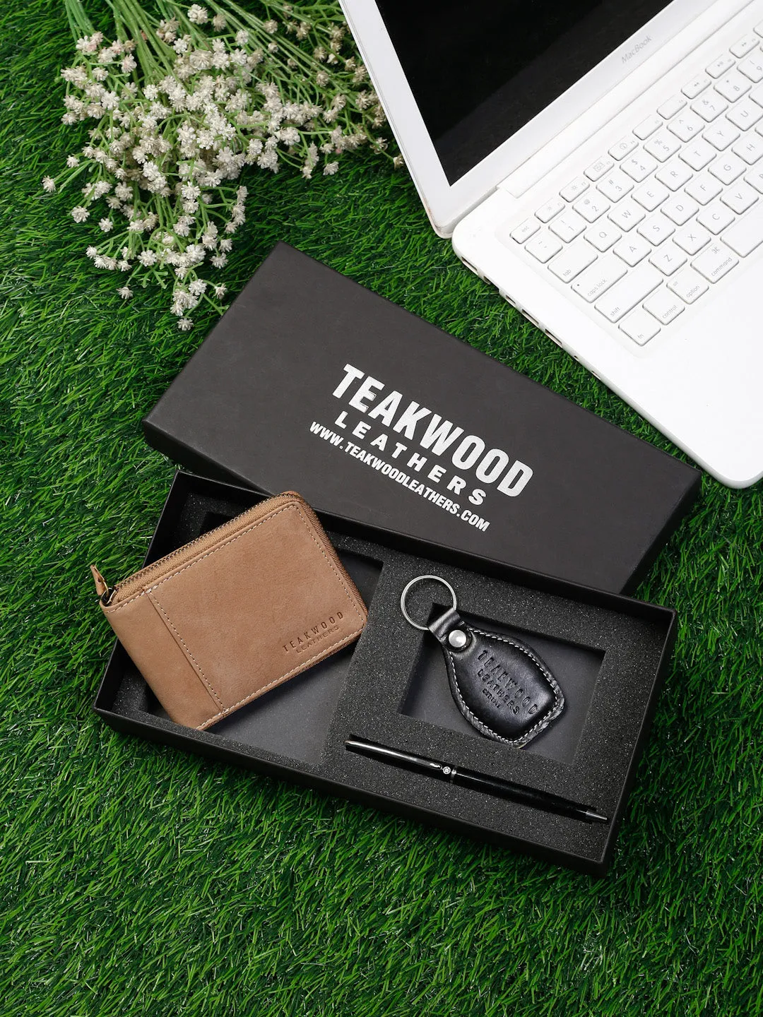 Teakwood Genuine Leather Accessory Gift Set