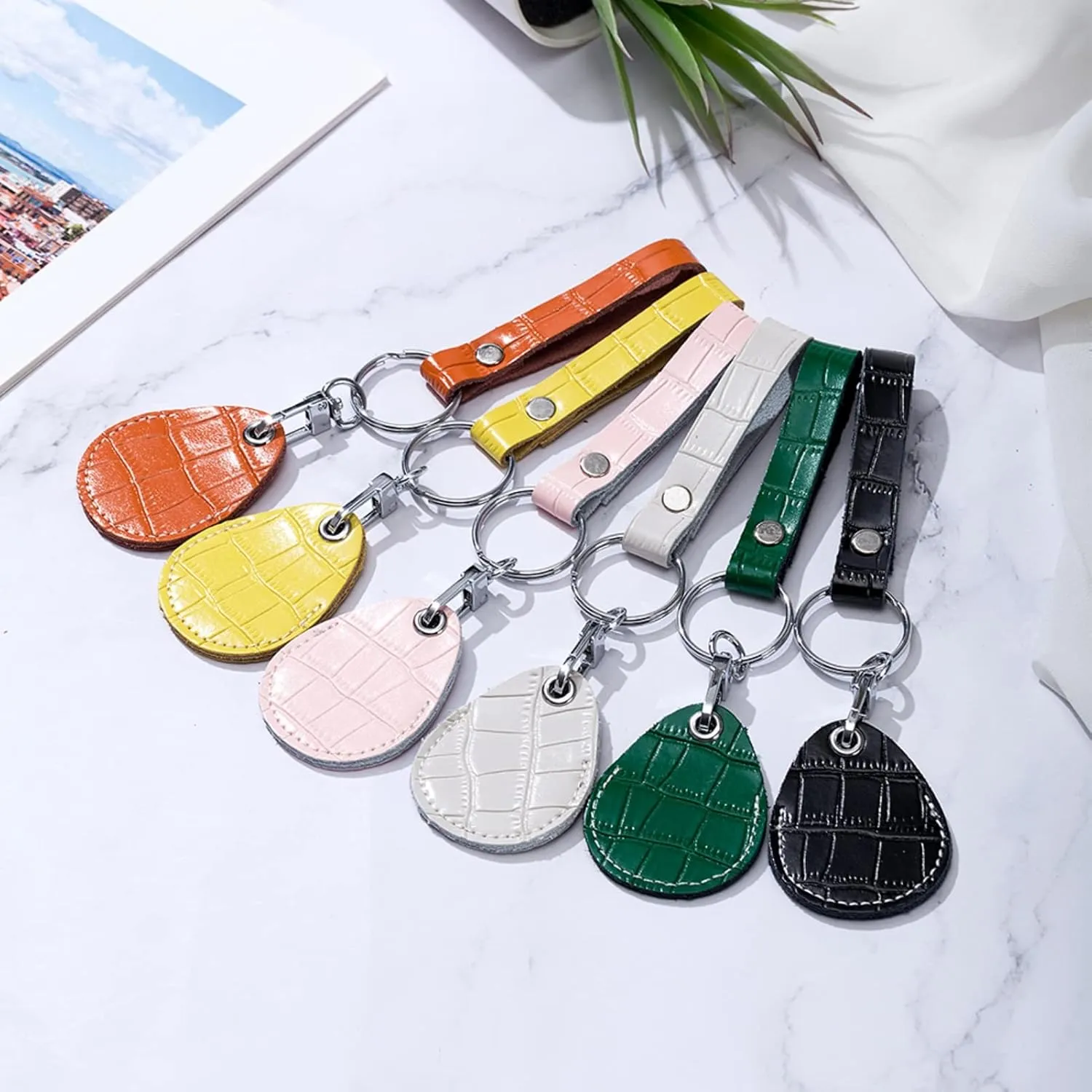 Temvue Access Card Holder RFID Key Fob Bag Leather Airtag Holder Keychain NFC Smart Key Tag Card RFID Pod