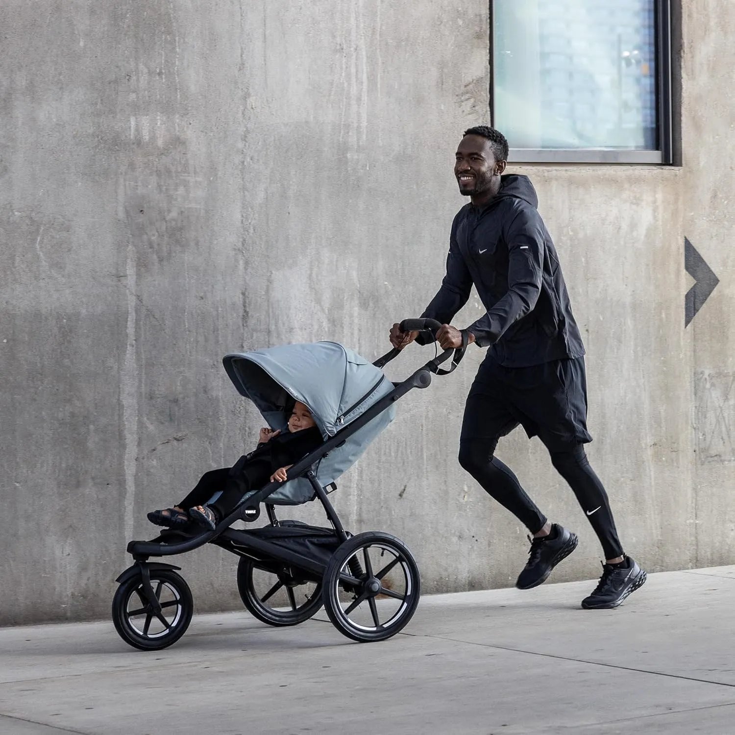 Thule Urban Glide 3 Single Child All-Terrain Stroller, Full-Suspension System, Air-Filled Tires, Upright seat with Adjustable Recline and Built-in legrest
