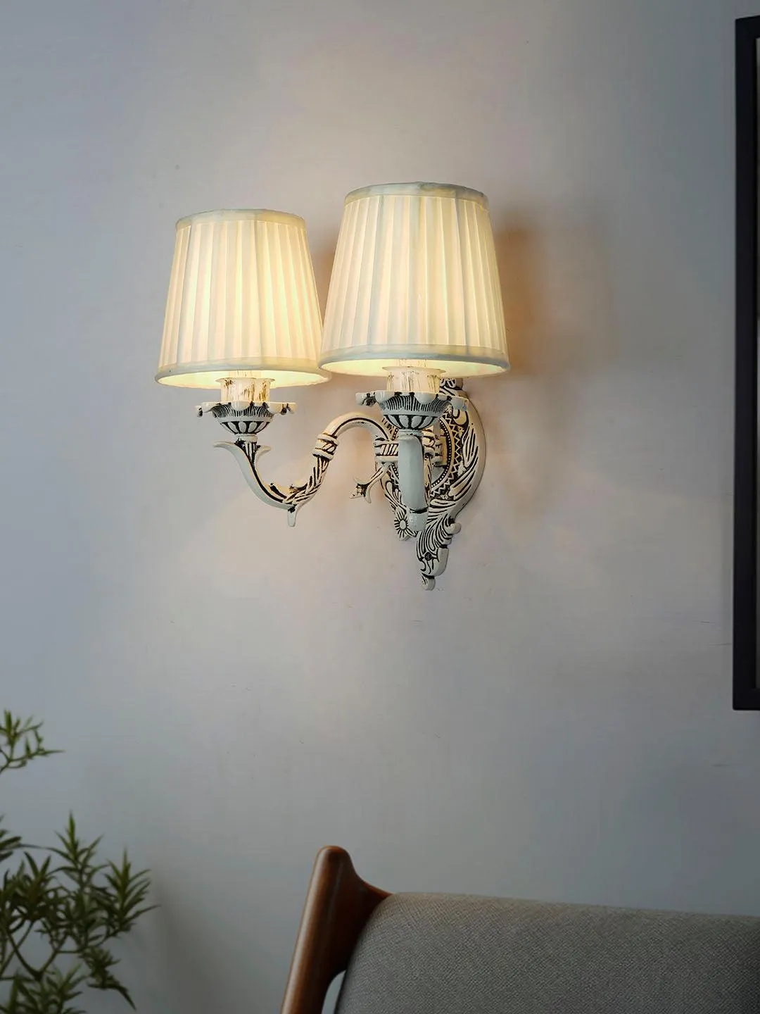 Traditional Swan Double Aluminium Wall Lamp in Antique White with Pleated Fabric Shades