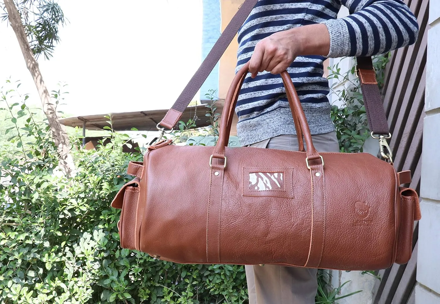 Vintage Leather Duffel Bag for Men Leather Travel Bag, Spacious Weekender Overnight Bag, Durable Carry-On with Adjustable Strap, Stylish Duffle for Gym, Business & Adventure - 20 Inches (Brown)