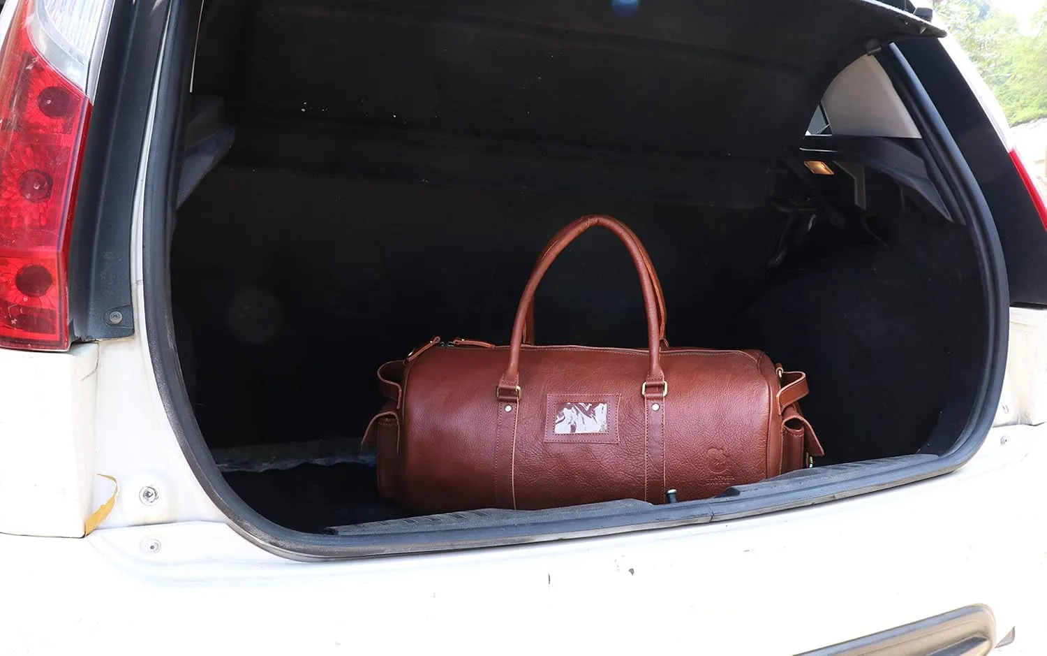 Vintage Leather Duffel Bag for Men Leather Travel Bag, Spacious Weekender Overnight Bag, Durable Carry-On with Adjustable Strap, Stylish Duffle for Gym, Business & Adventure - 20 Inches (Brown)