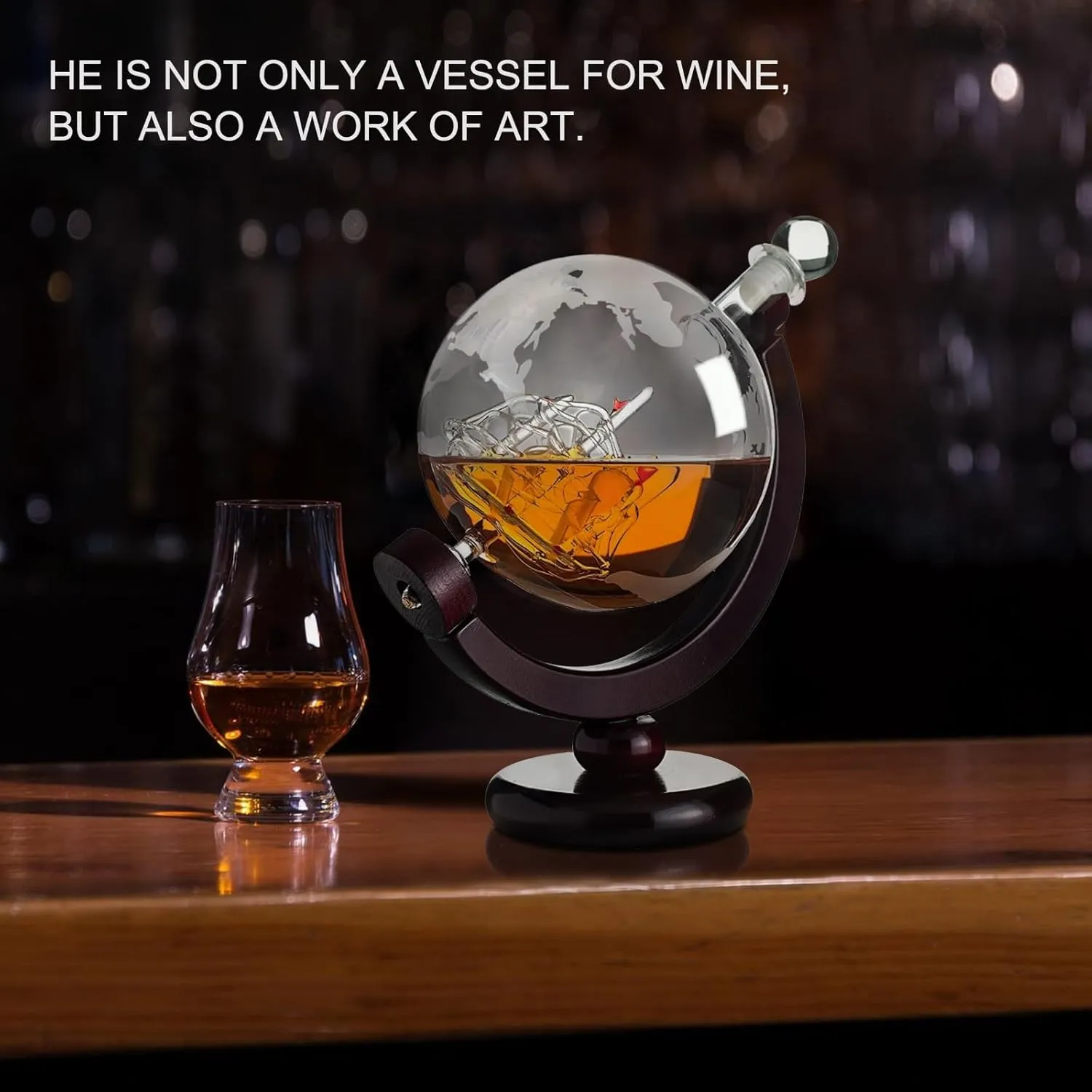 Whiskey Globe Decanter 28 Oz Gift for Dad, Men's Whiskey and Wine Shaker Global Shaker Unique Gift for Husband, Boss, Boyfriend on World Day of Remembrance Whiskey Bourbon Shaker - 850ml